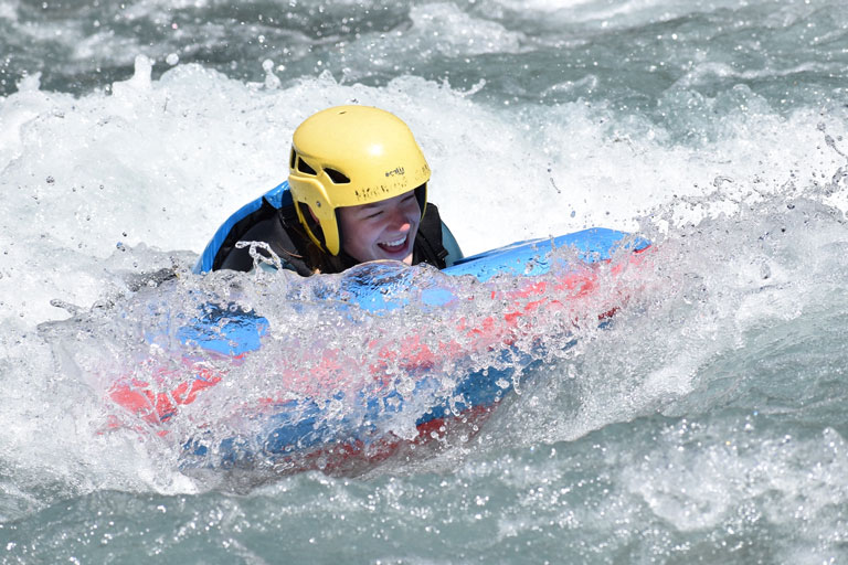 Hydrospeed dans les rapides de l'Ubaye