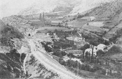 Sortie du tunnel de Saint-Martin-la-Blâche, côté Lauzet