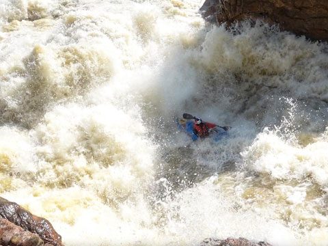 Nouria Newman en kayak extrême